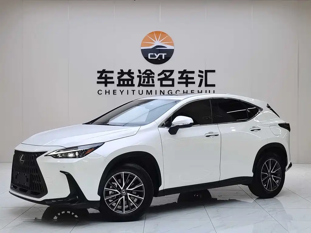 Lexus NX 2023
