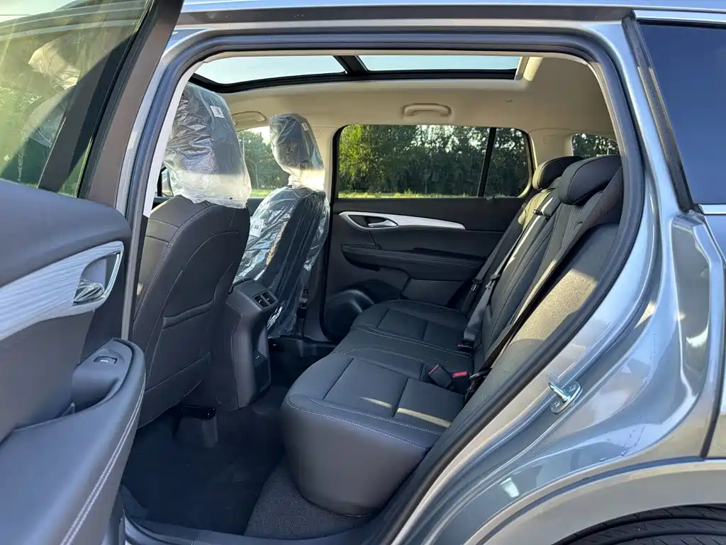 Buick Envision Plus — миниатюра 9