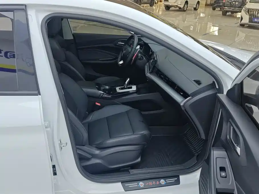 MG MG5 — миниатюра 8
