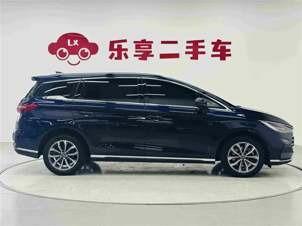 BYD MAX — миниатюра 6