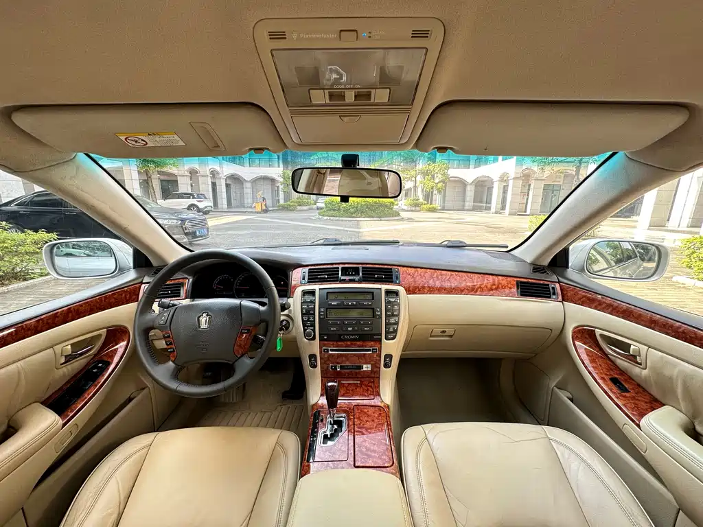 Toyota Crown 2005 3.0L Royal