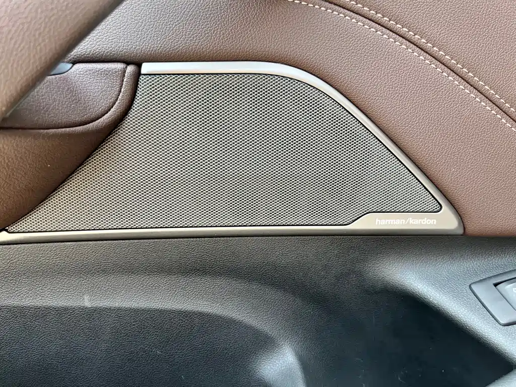 BMW 5 Series — миниатюра 14