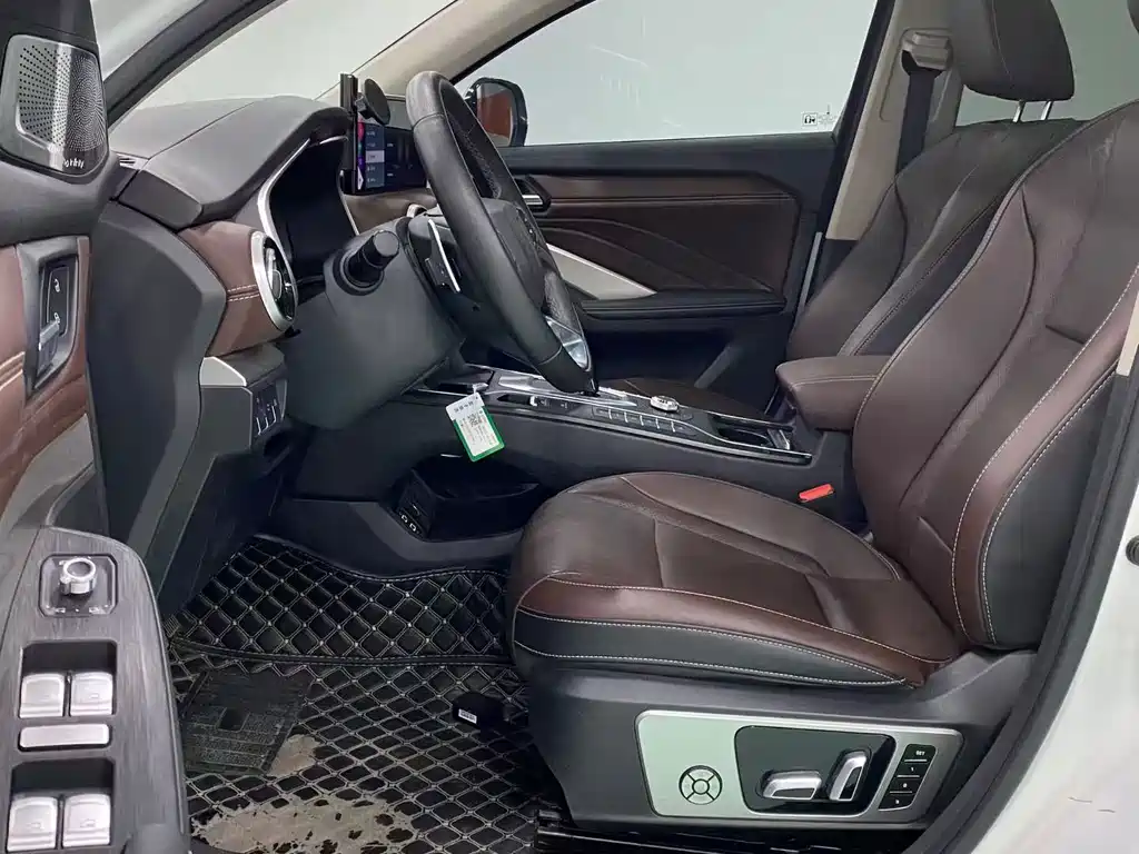 Wey Wey VV6 — миниатюра 4
