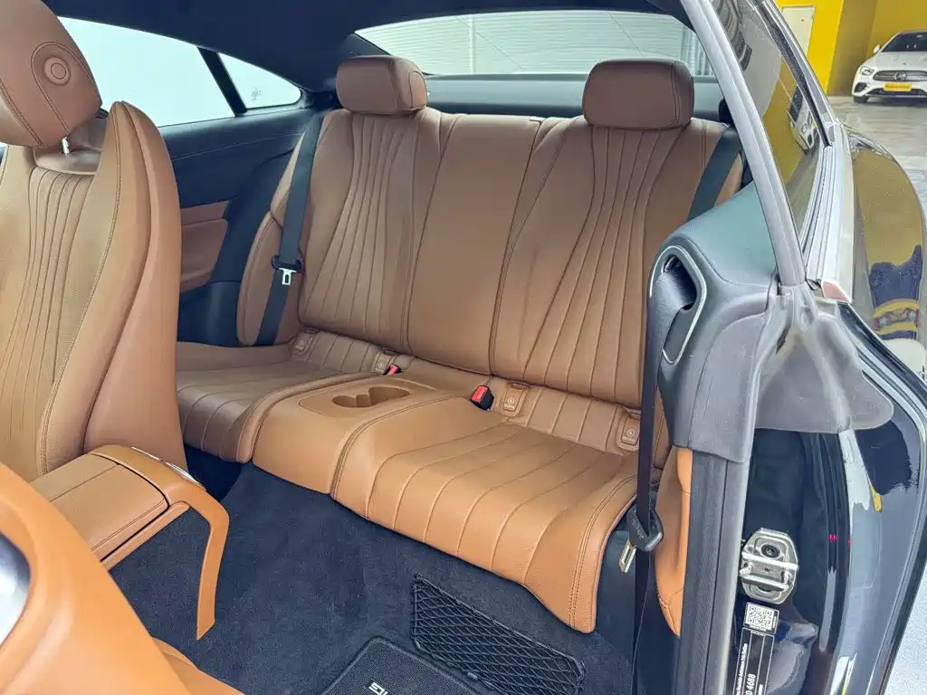 Mercedes-Benz E-Class (Import) — миниатюра 16