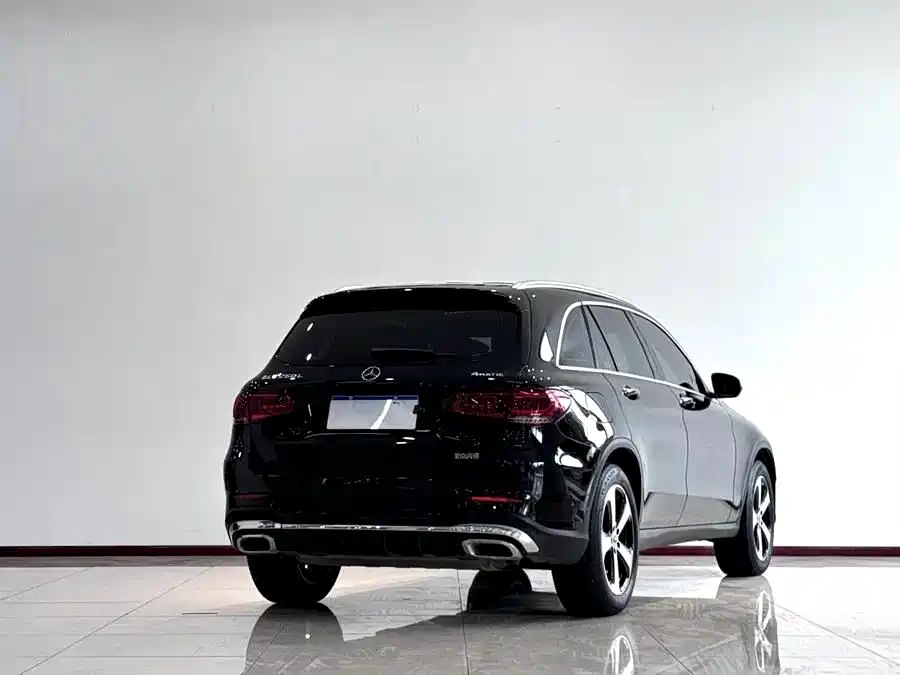 MERCEDES-BENZ GLC