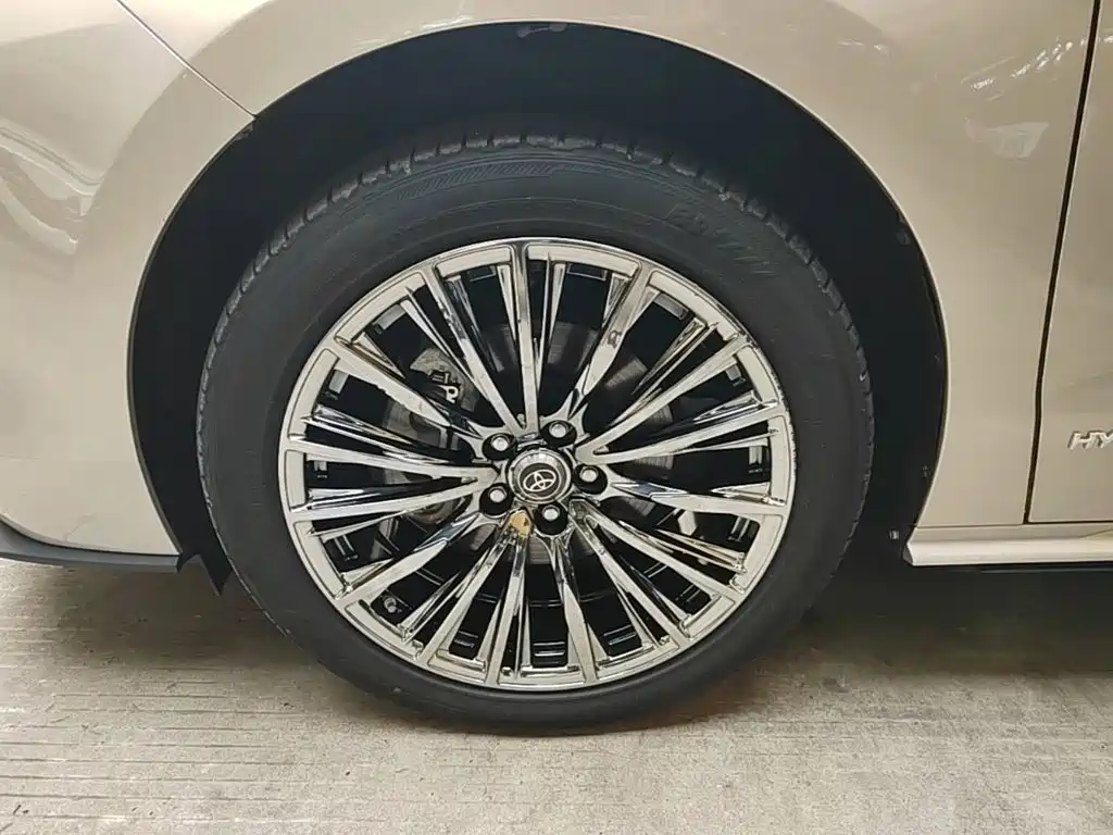 Toyota Sienna — миниатюра 23