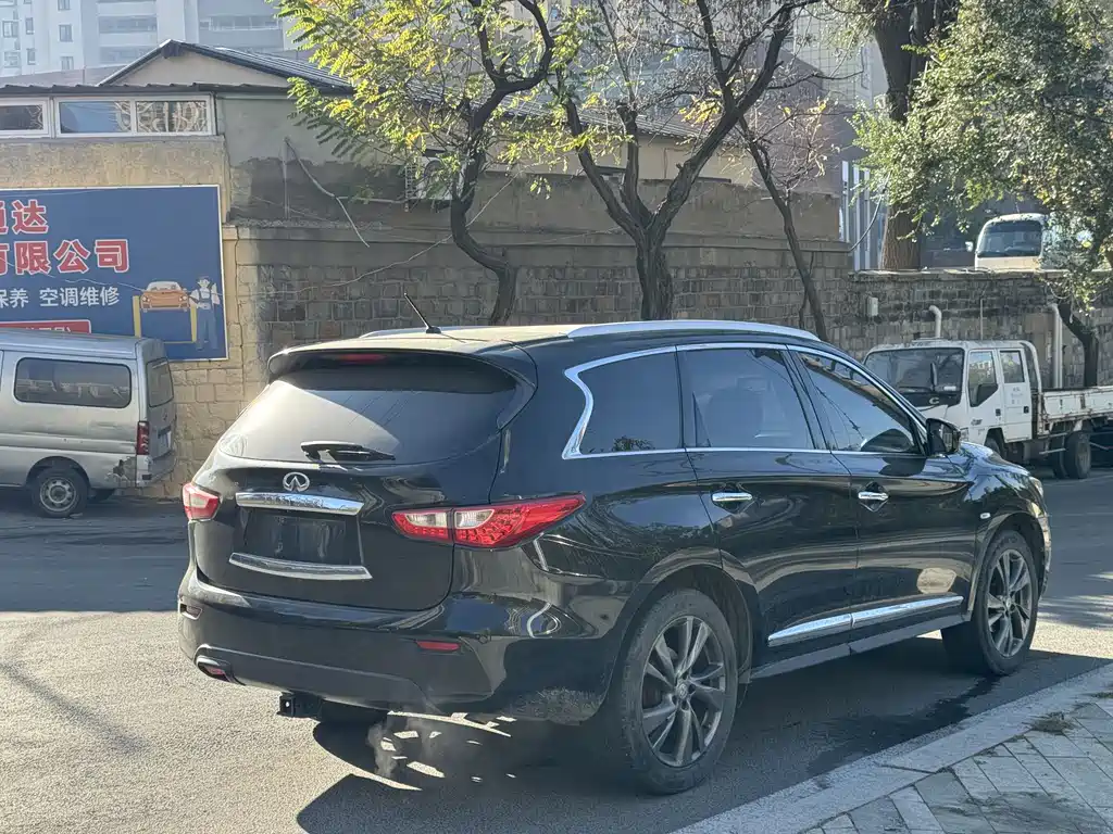 Infiniti JX — миниатюра 7