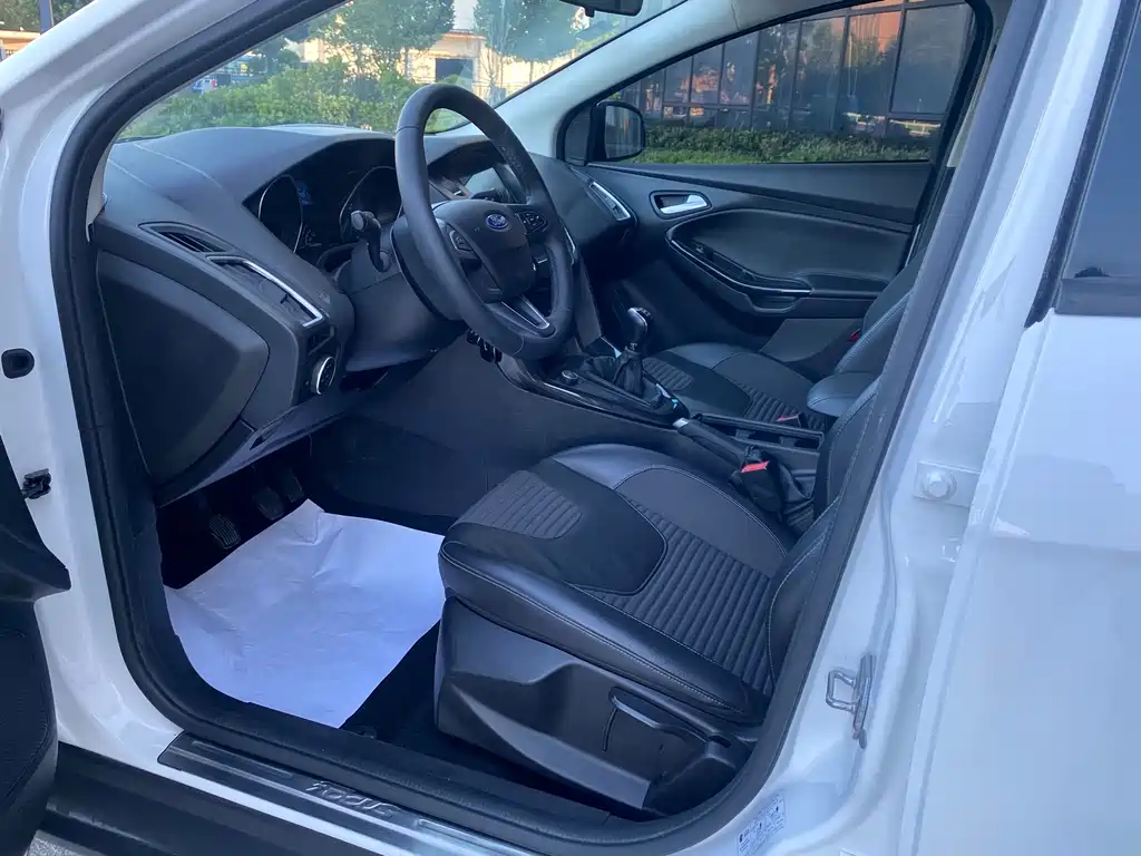 Ford Focus — миниатюра 4