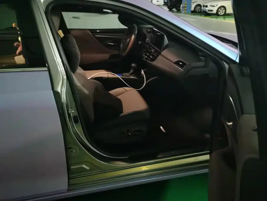 Lexus ES — миниатюра 8