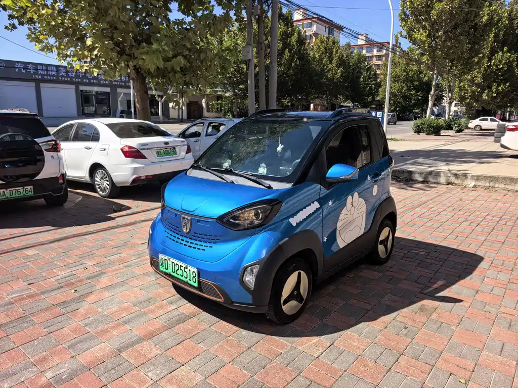 Baojun E100