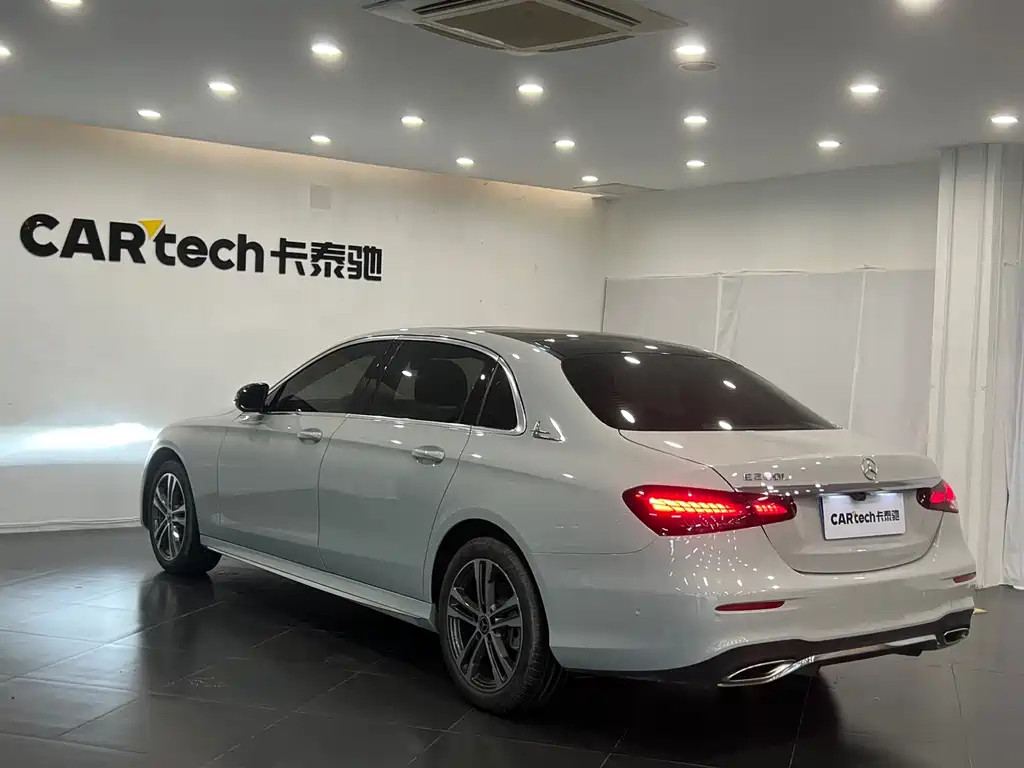 Mercedes-Benz E-Class — миниатюра 6