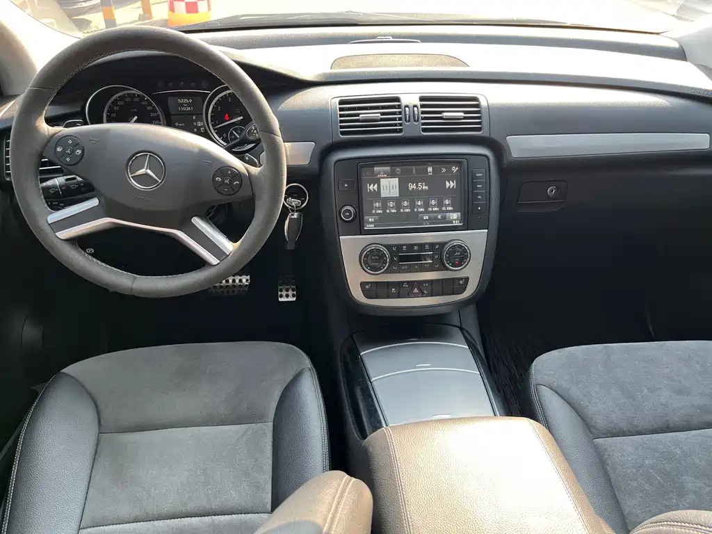 Mercedes-Benz R-Class — миниатюра 17