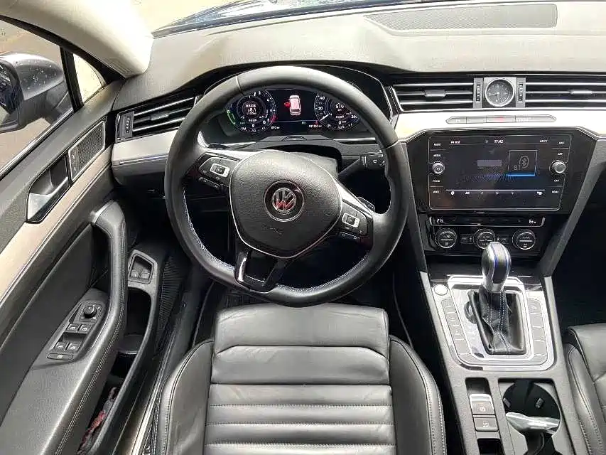 Volkswagen Viloran New Energy — миниатюра 6