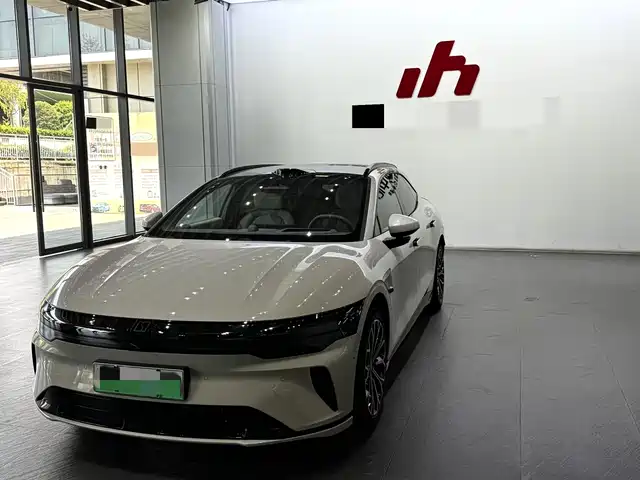 2025 Zeekr 007