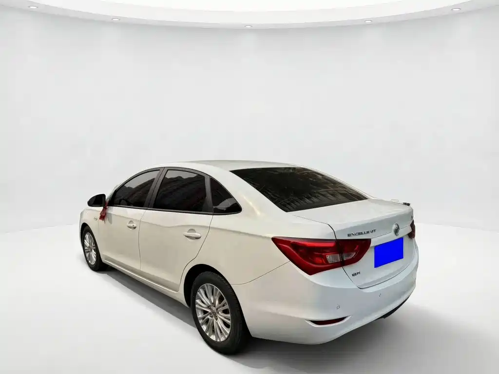 Buick Excelle — миниатюра 6