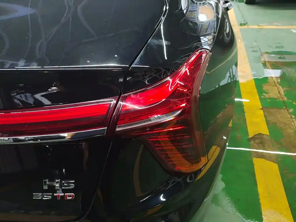 Hongqi Hongqi H5 — миниатюра 8