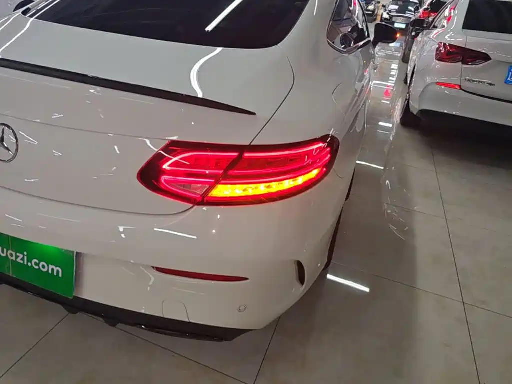 Mercedes-Benz C-Class (Import) — миниатюра 8