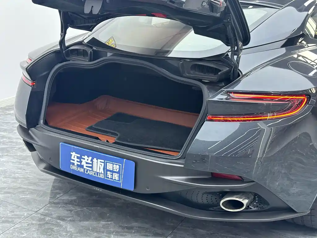 Aston Martin DB11 — миниатюра 34