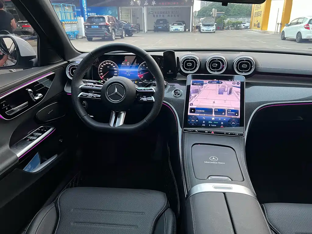 Mercedes-Benz C-Class — миниатюра 5