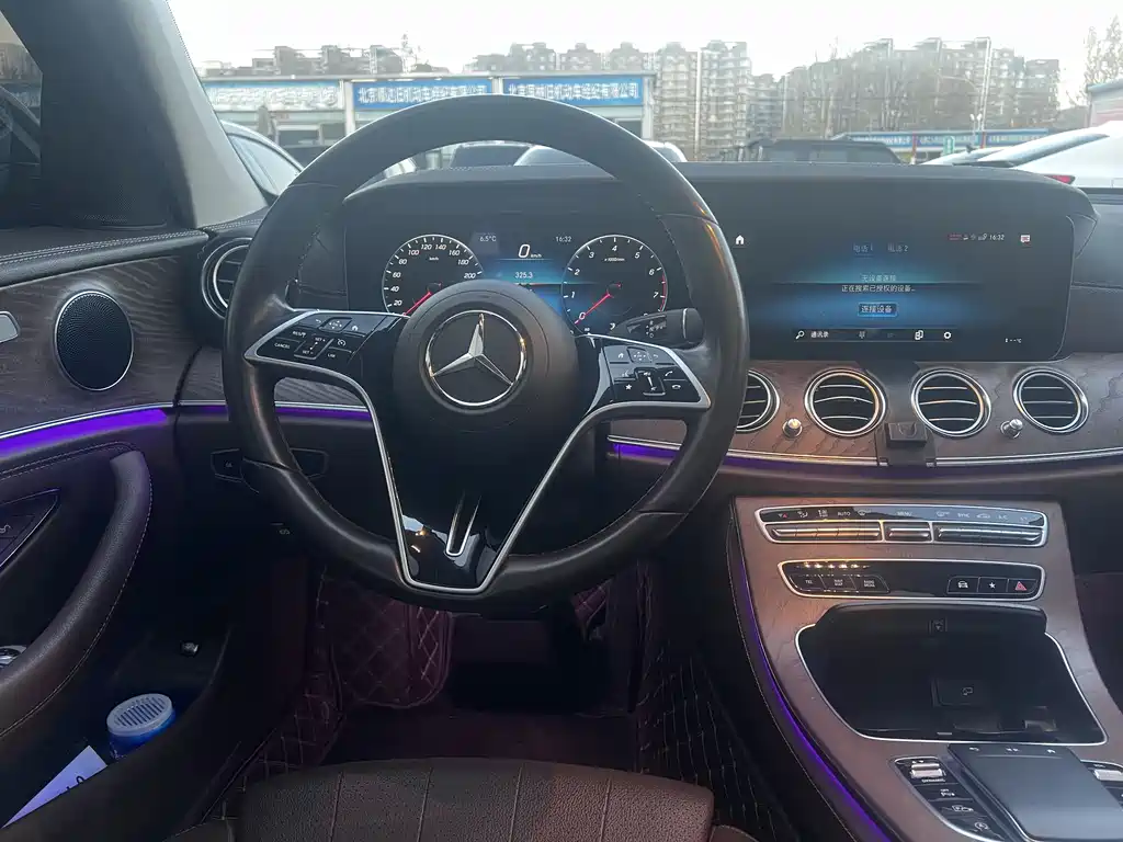 MERCEDES-BENZ E CLASS