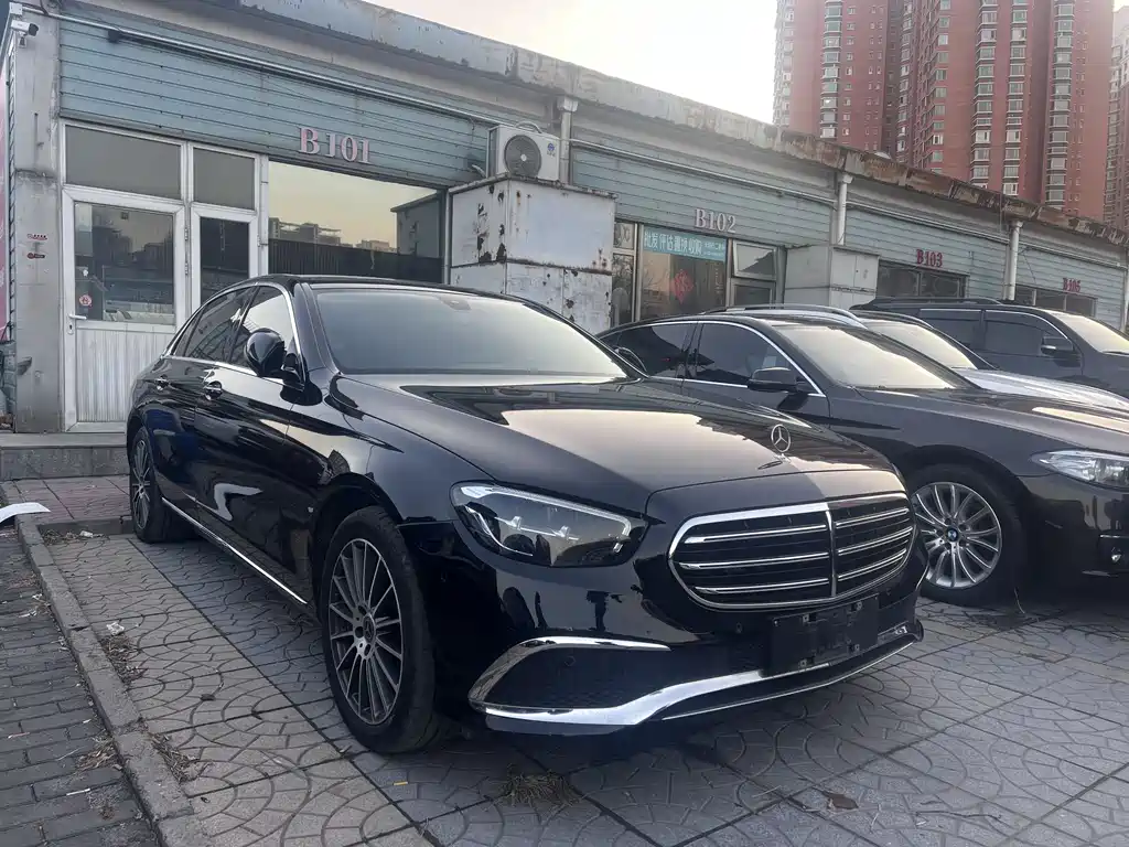 MERCEDES-BENZ E CLASS