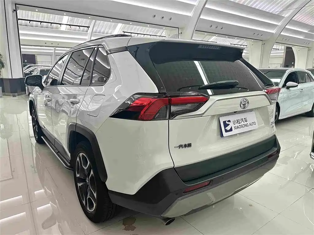 Toyota RAV4 — миниатюра 19