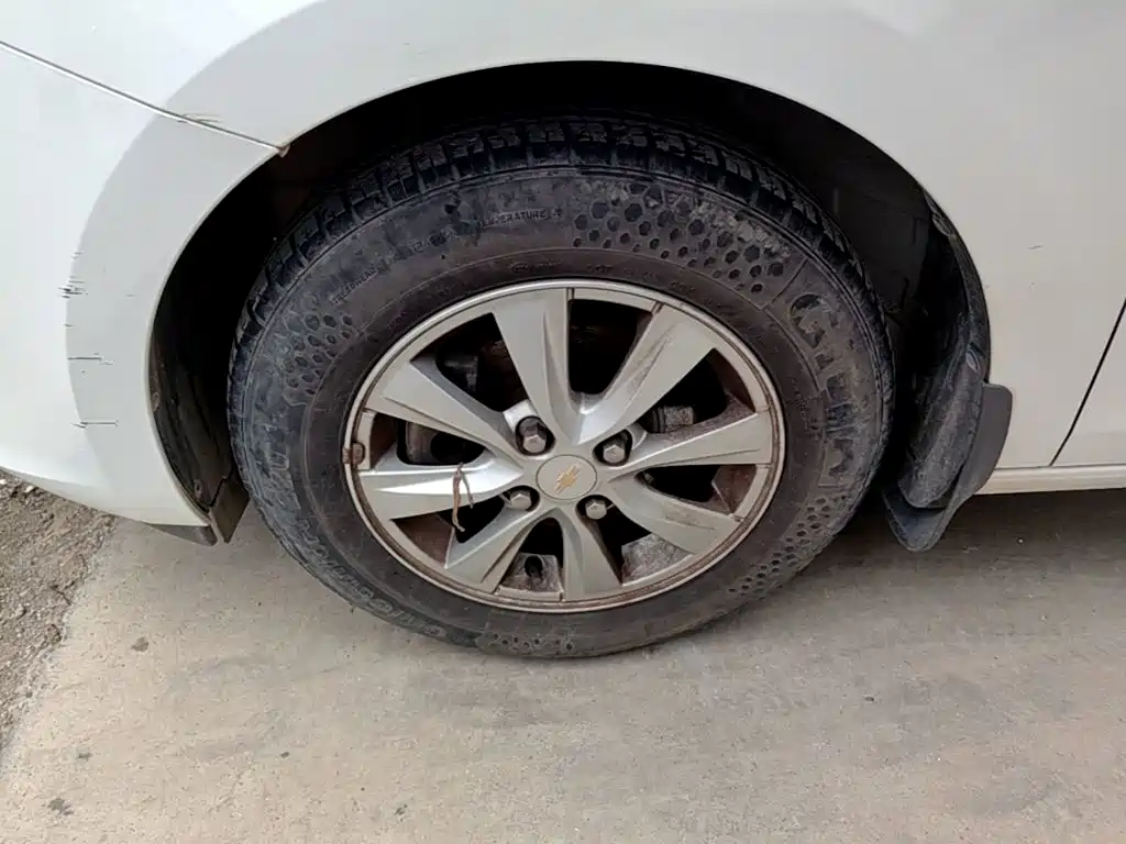 Chevrolet Sail — миниатюра 23