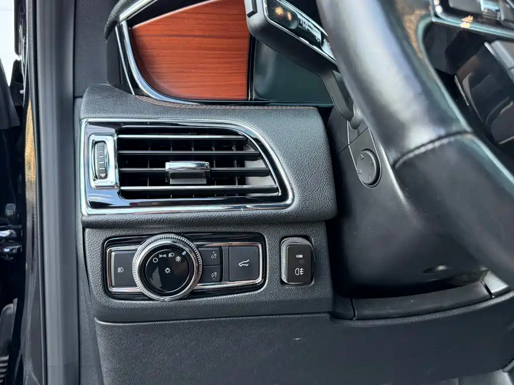 Lincoln Navigator — миниатюра 15