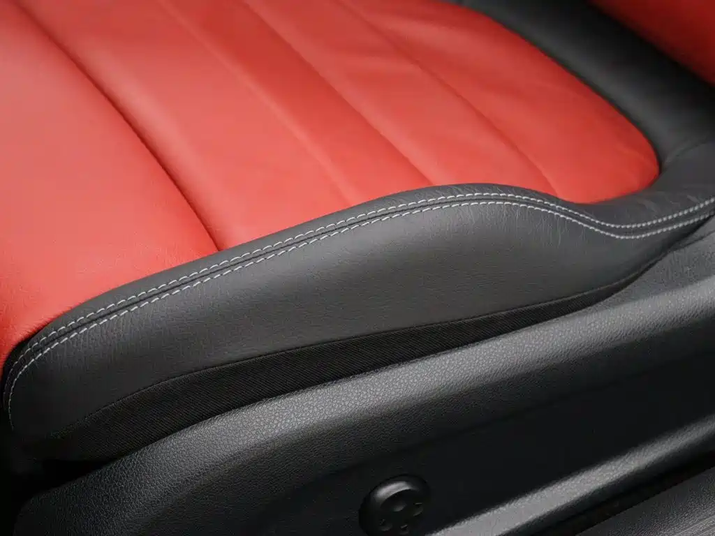 Mercedes-Benz E-Class (Import) — миниатюра 4