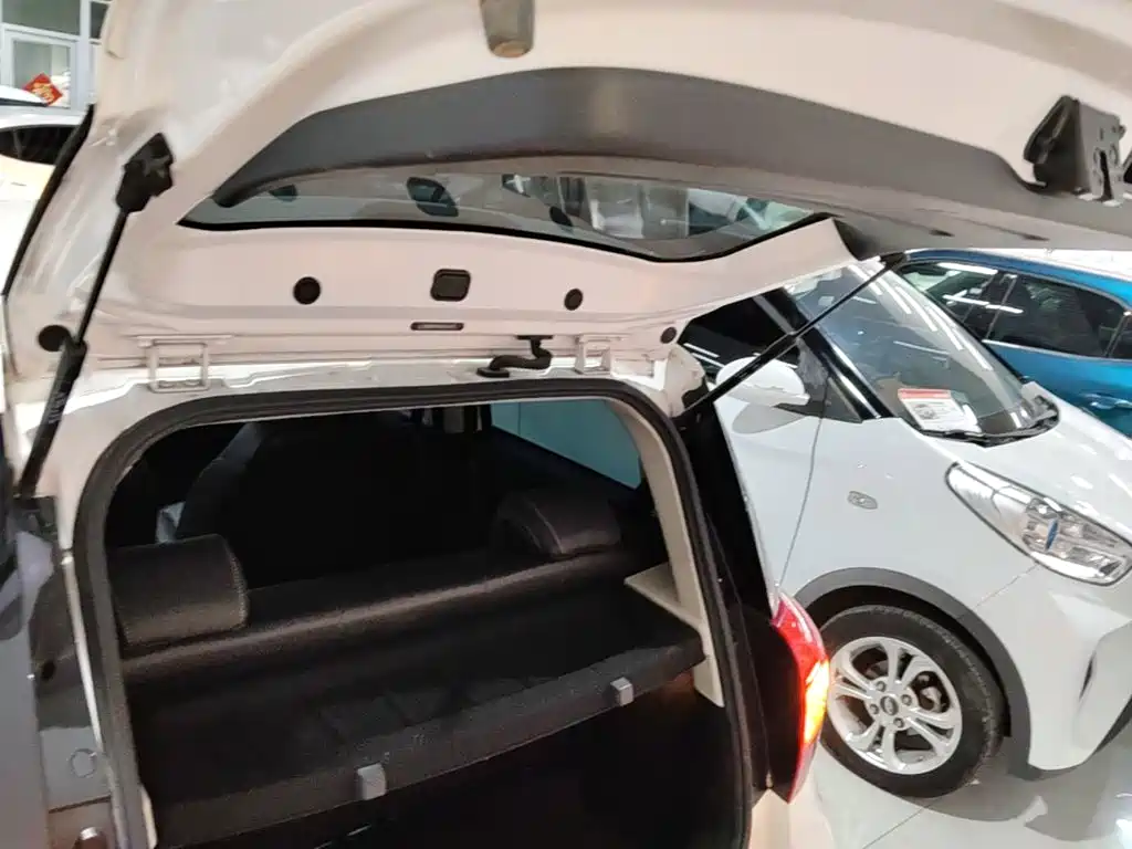 JAC JAC iEV6E — миниатюра 19