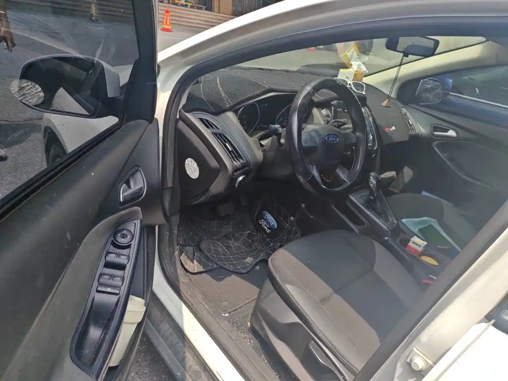 Ford Focus — миниатюра 14