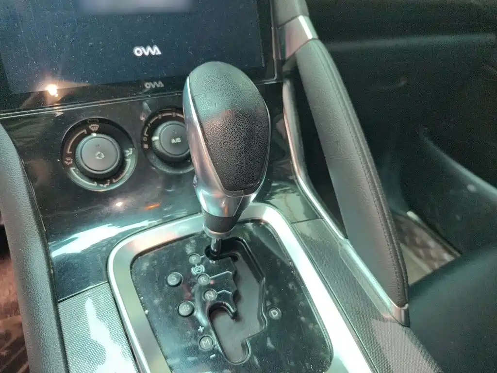 Peugeot 3008 2016 2.0L AT