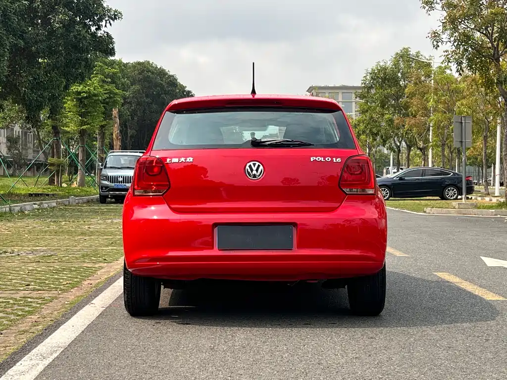 Volkswagen Polo 2013 1.6L AT Comfort