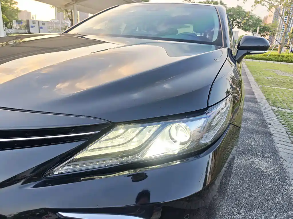Toyota Camry — миниатюра 6