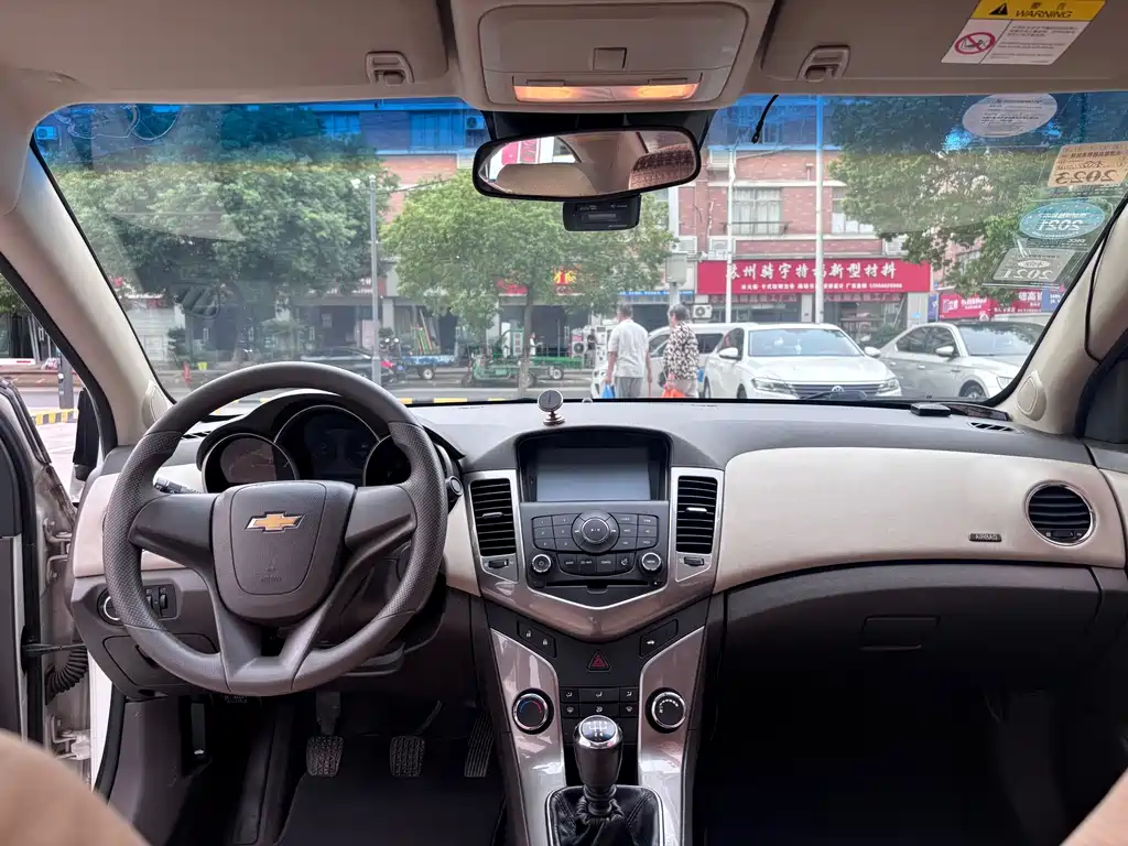 Chevrolet Cruze — миниатюра 8