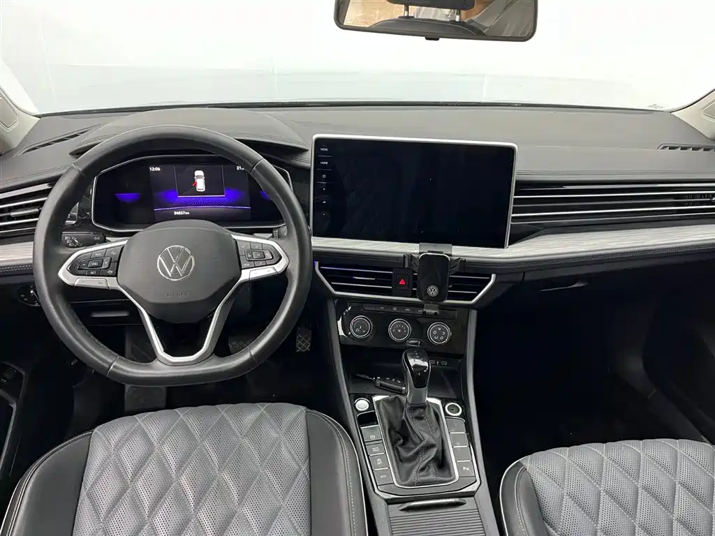 Volkswagen Sagitar 2023 300TSI DSG