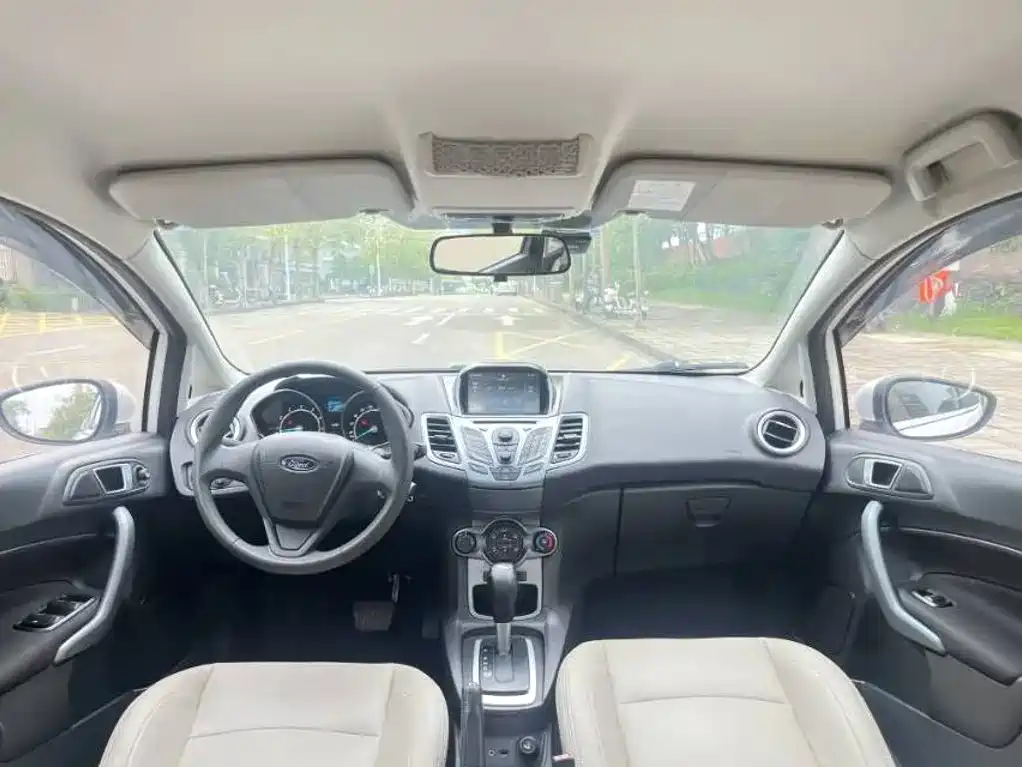 Ford Fiesta — миниатюра 4