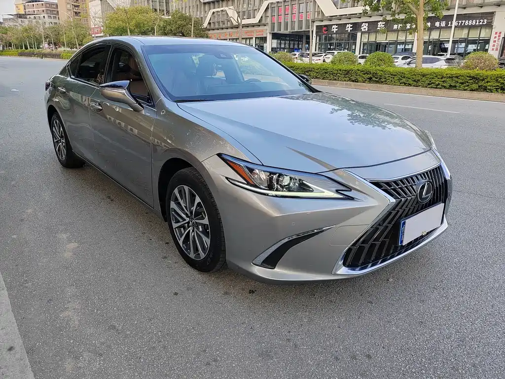 Lexus ES 2022 200