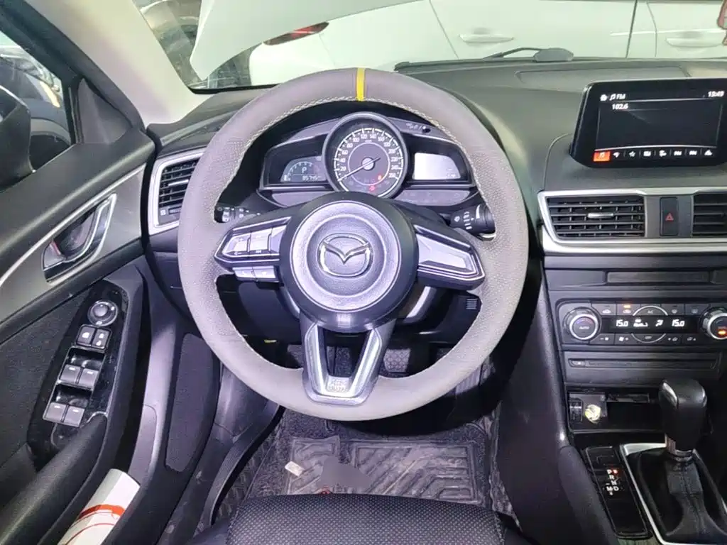 Mazda 3 Axela — миниатюра 11