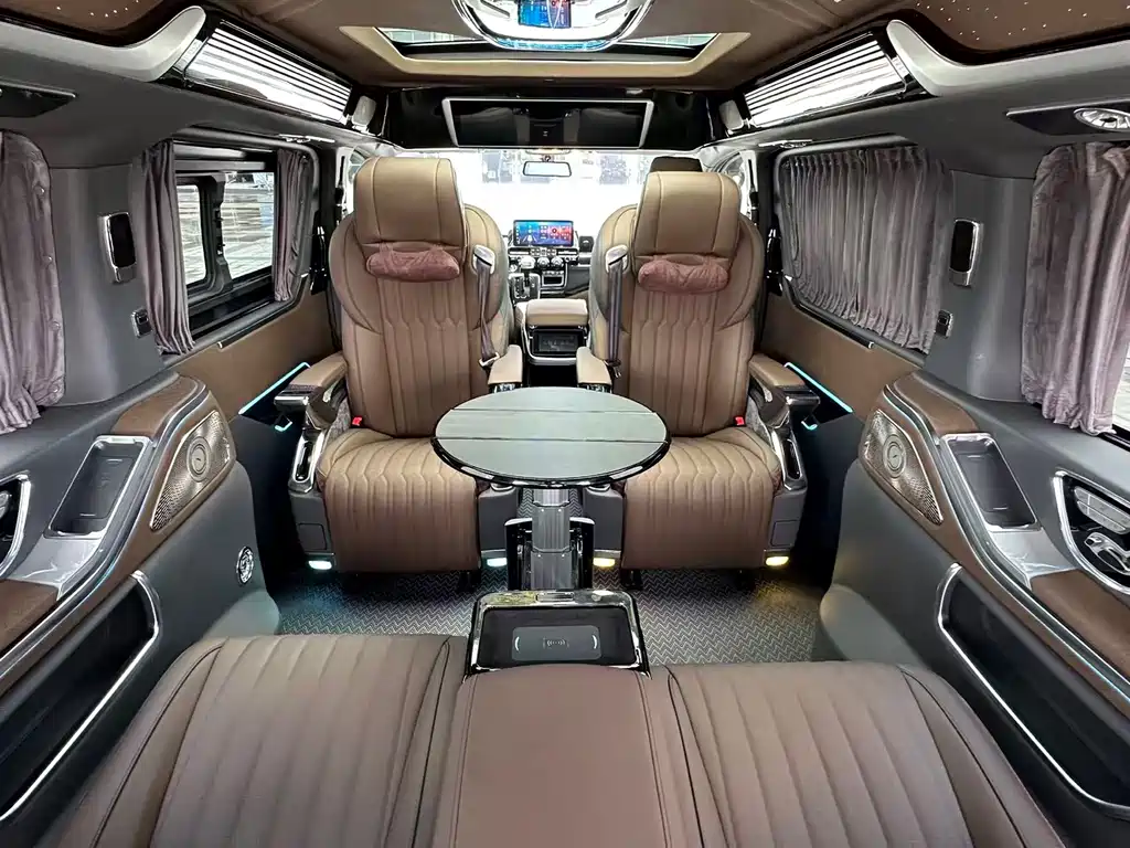 Toyota Hiace — миниатюра 10