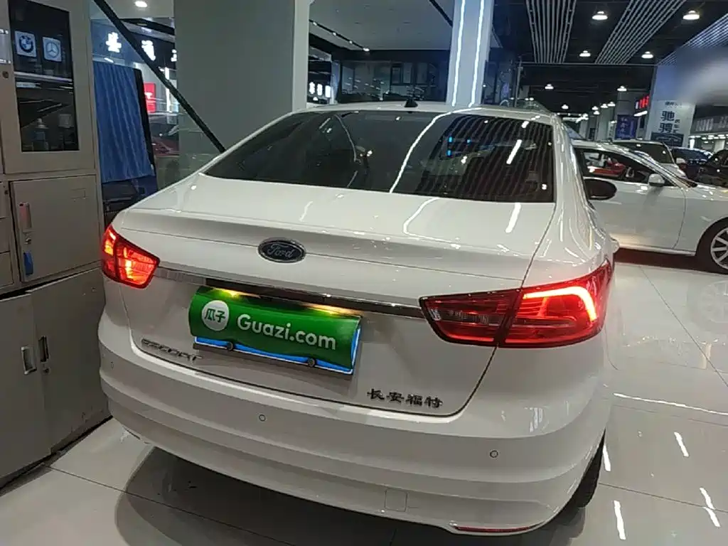 Ford Escort — миниатюра 6