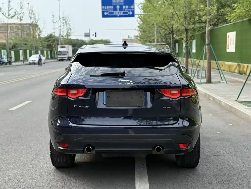 Jaguar F-Pace 2016 2.0T R-Sport Sport