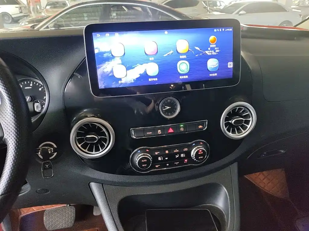 Mercedes-Benz Vito — миниатюра 9