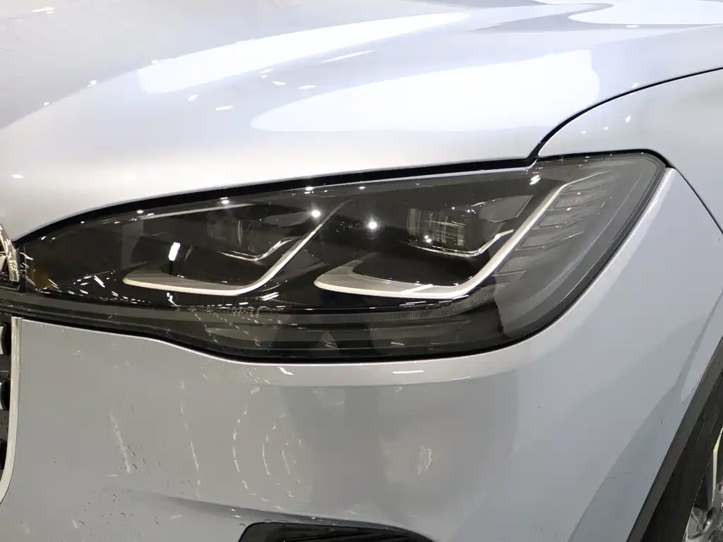 Lincoln Corsair 2023 2.0T