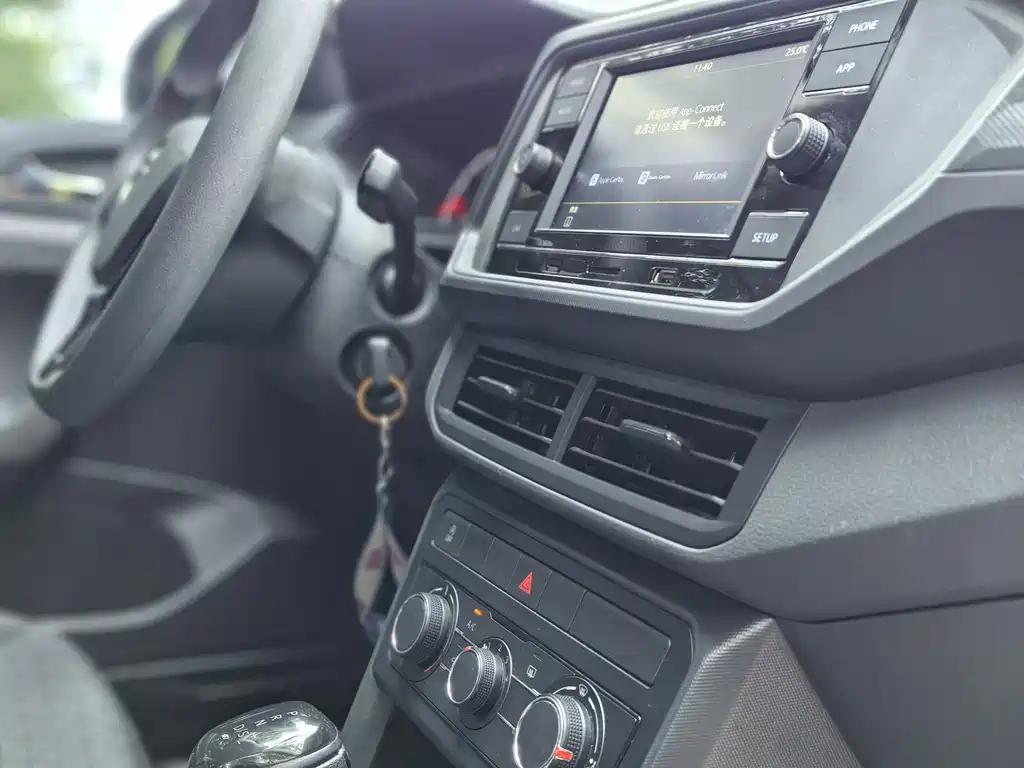 Volkswagen T-Cross — миниатюра 12