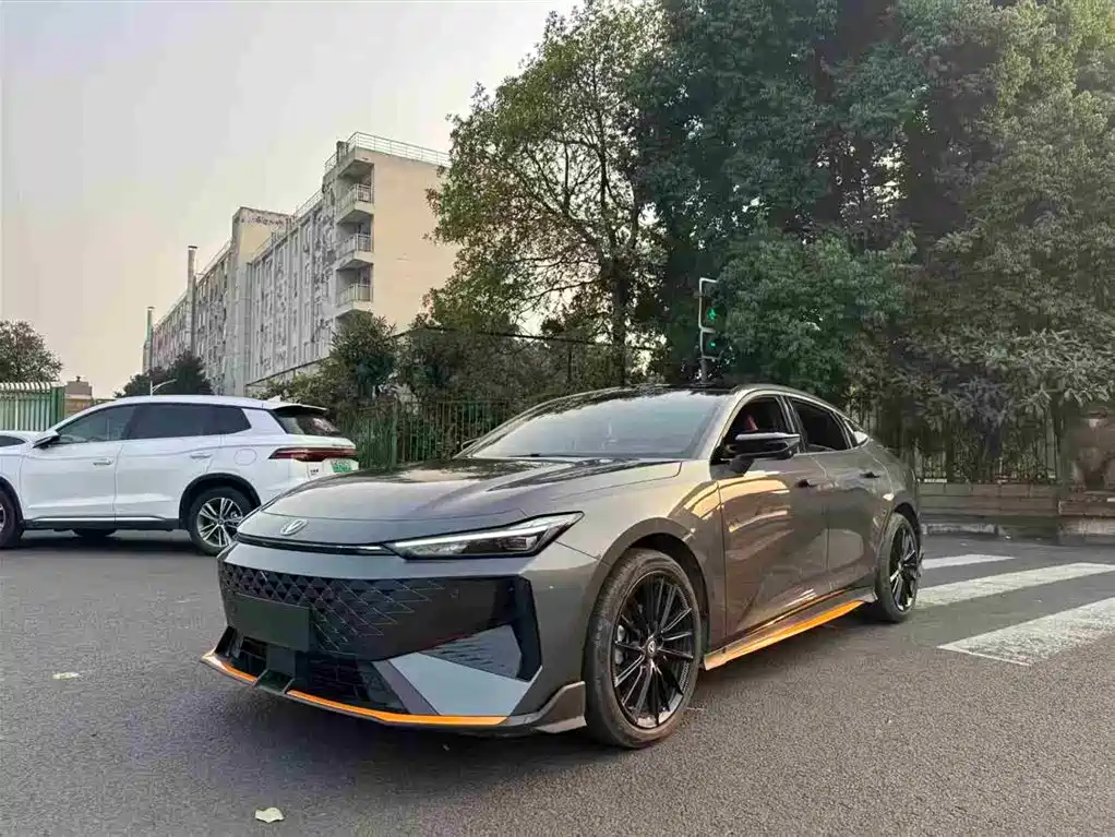 Changan UNI-V 2024