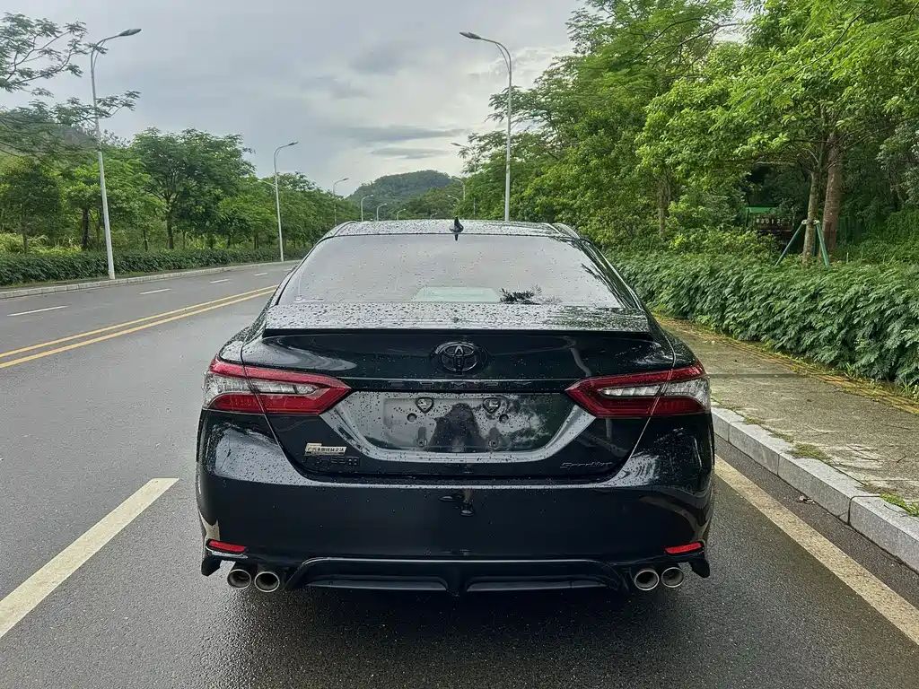 Toyota Camry 2023 2.0S