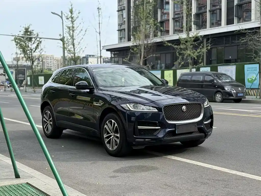 Jaguar F-Pace 2016 2.0T R-Sport Sport