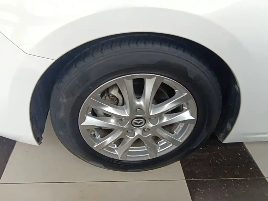 Mazda 3 Axela — миниатюра 23