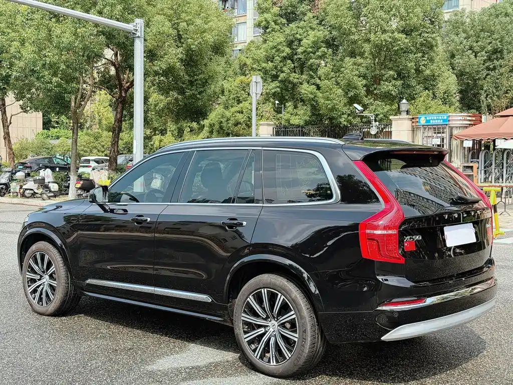 Volvo XC90 2021 B6 Luxury 7 мест